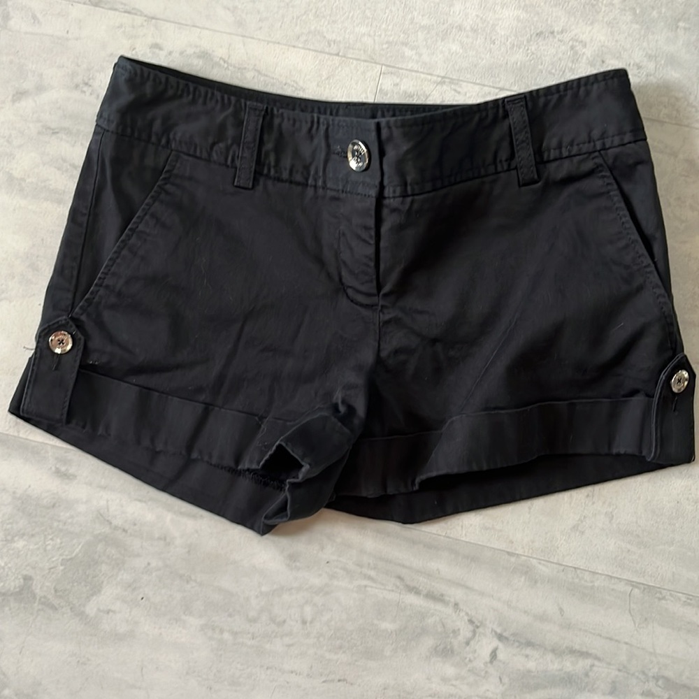 Express Design Studio Low rise shorts/cuffs Flat Front Black NWOT Size 0